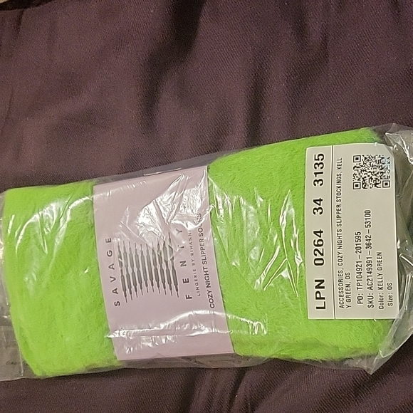 FLUFF IT UP SLIPPER STOCKINGS  KELLY GREEN  SIZE OS - Picture 5 of 7